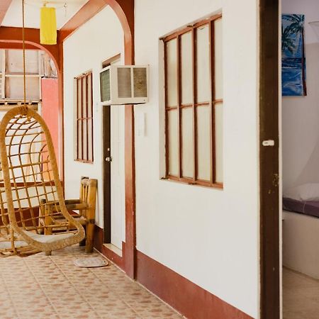 Puerto Galera Hostel מראה חיצוני תמונה