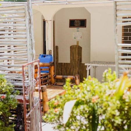 Puerto Galera Hostel מראה חיצוני תמונה