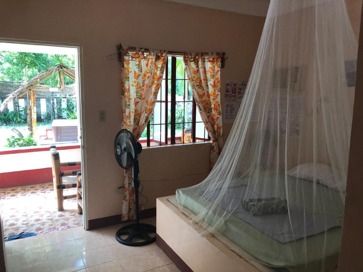 Puerto Galera Hostel מראה חיצוני תמונה