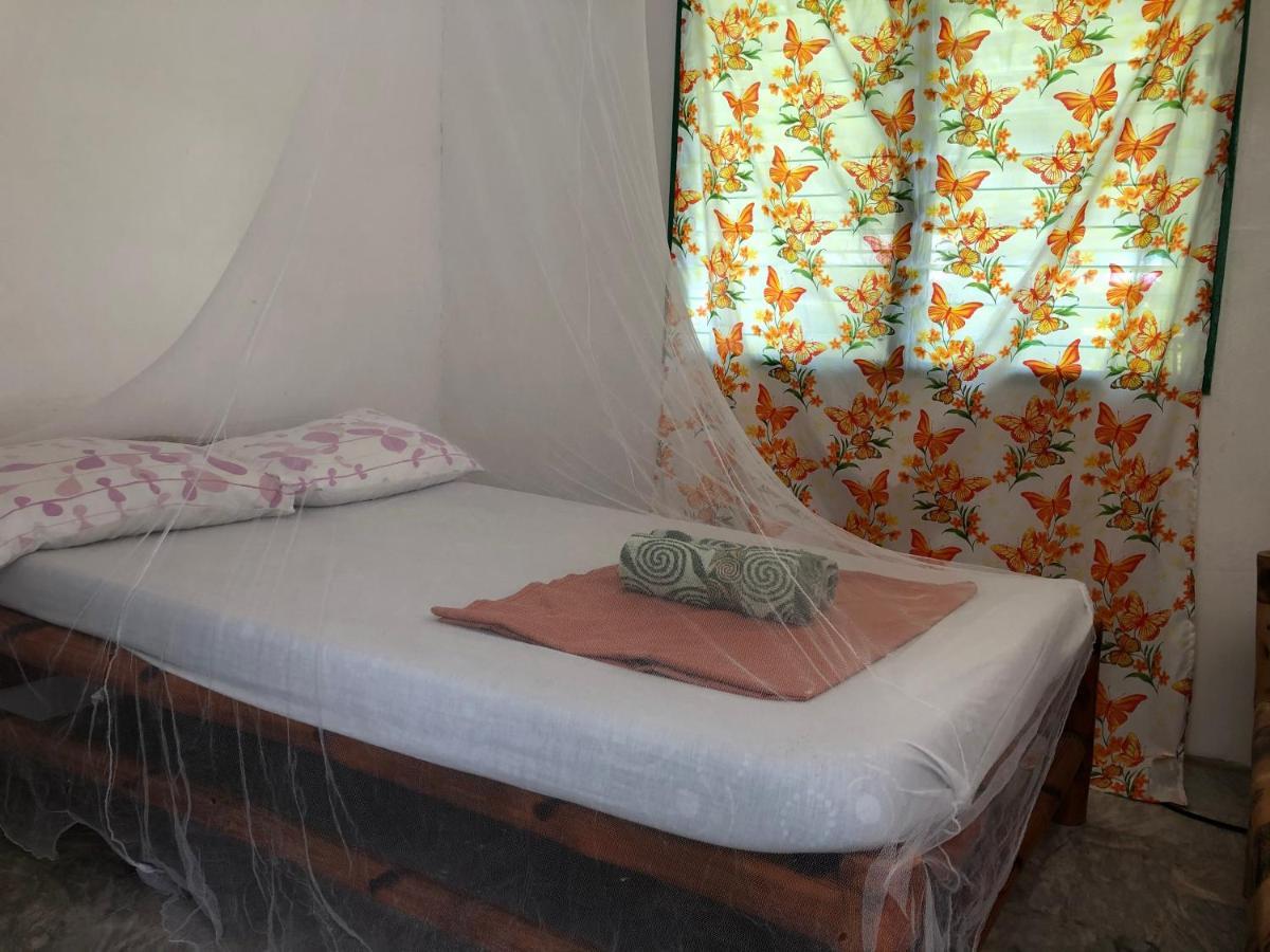 Puerto Galera Hostel מראה חיצוני תמונה