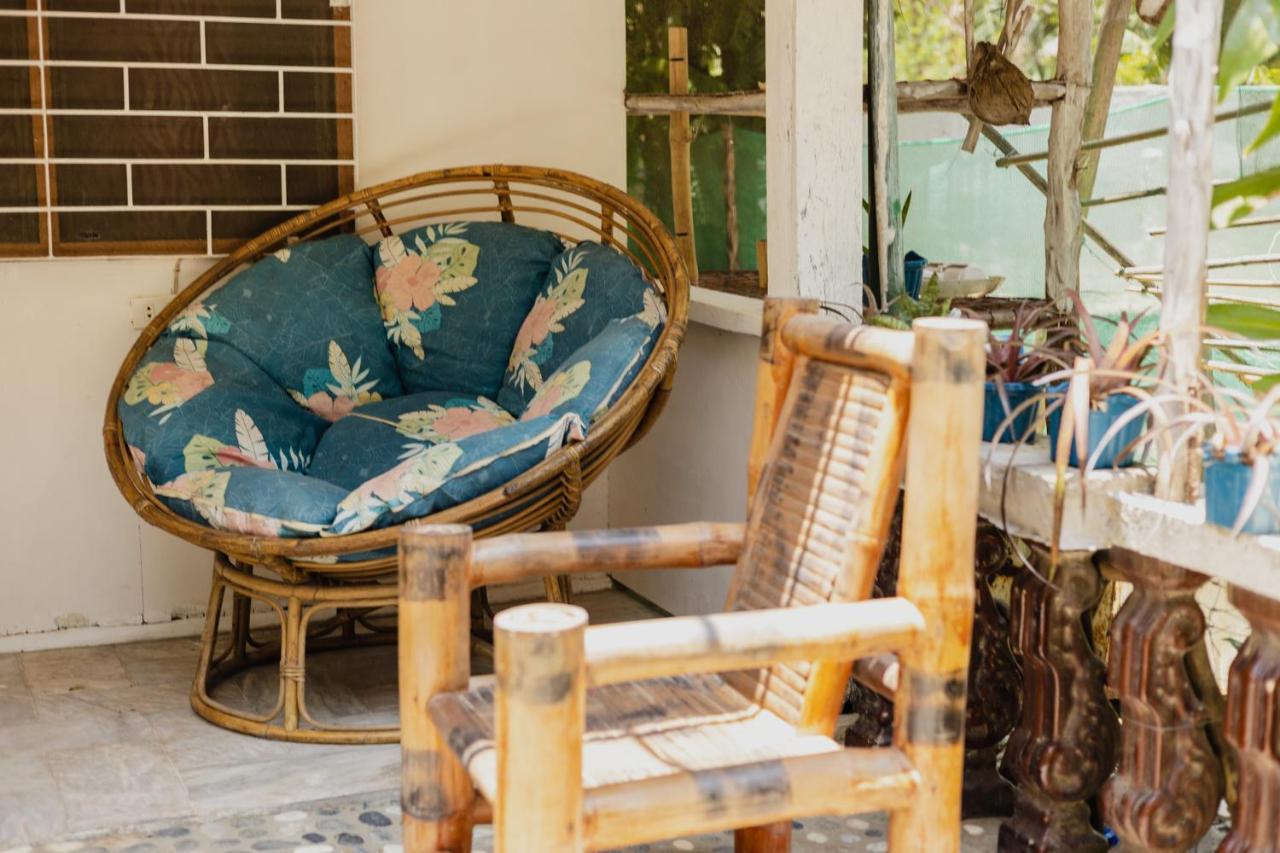 Puerto Galera Hostel מראה חיצוני תמונה