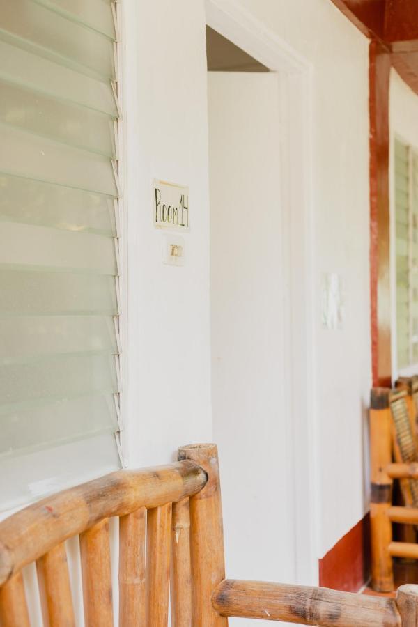 Puerto Galera Hostel מראה חיצוני תמונה
