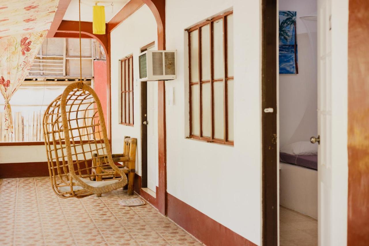 Puerto Galera Hostel מראה חיצוני תמונה