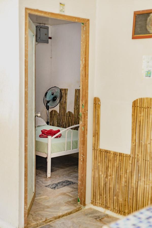 Puerto Galera Hostel מראה חיצוני תמונה