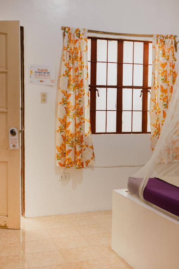 Puerto Galera Hostel מראה חיצוני תמונה